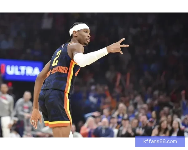 亚历山大出战15分钟顺利达标 确保常规赛65场评奖资格